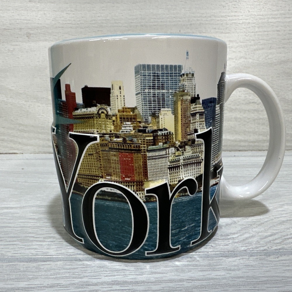 STATUE OF LIBERTY Museum Store 3D Ceramic 4.25x3.75" Coffee Mug 2008 New York‎